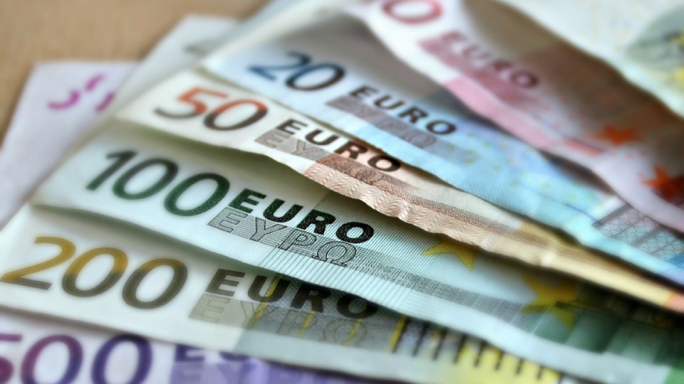 Fot. źródło: pixabay.com/pl/photos/banknot-euro-rachunki-209104.