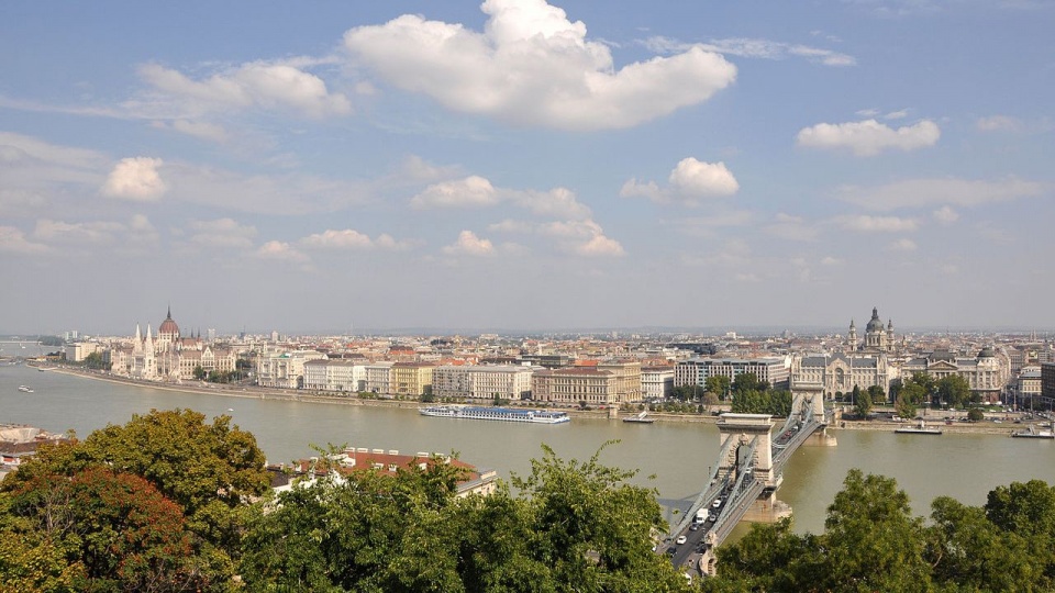 Co najmniej 7 osób zginęło, a 19 uznano za zaginione po zatonięciu statku wycieczkowego pływającego po Dunaju w stolicy Węgier Budapeszcie. Fot. pl.wikipedia.org/wiki/Marc Ryckaert