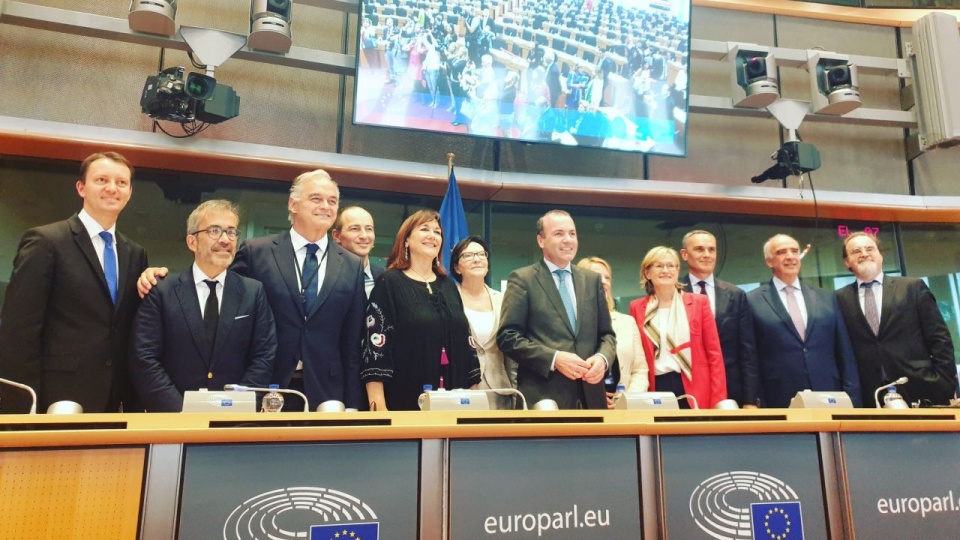 Była premier Ewa Kopacz została wybrana na wiceprzewodnicząca chadeków w Parlamencie Europejskim. źródło: https://twitter.com/EwaKopacz