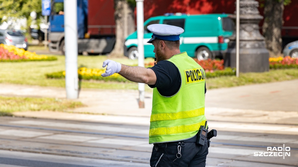 Każdego dnia bezpieczeństwa uczestników ruchu drogowego będzie pilnować cztery tysiące funkcjonariuszy. Fot. Robert Stachnik [Radio Szczecin]