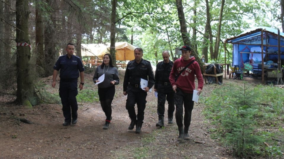 Zachodniopomorscy policjanci informują o kontrolach obozów harcerskich w regionie. źródło: http://www.choszczno.policja.gov.pl/zch