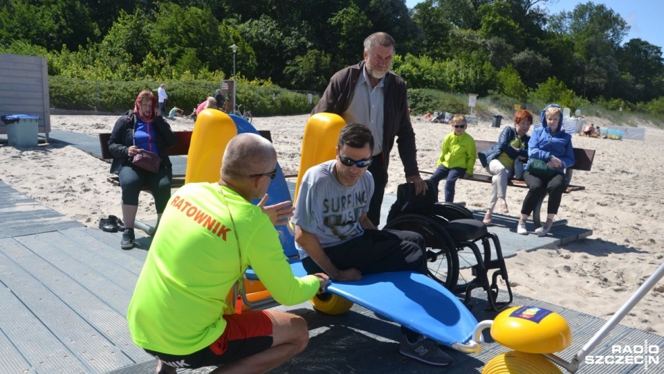 Tzw. amfibia wodna, czyli wózek dla niepełnosprawnych. Fot. Przemysław Polanin [Radio Szczecin]
