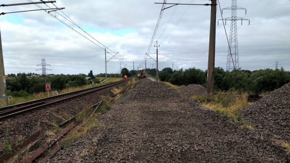 Polskie Koleje Państwowe rozpoczynają remont mostu nad rzeką Dziwną. źródło: https://www.plk-sa.pl/biuro-prasowe/informacje-prasowe/koleja-ze-szczecina-do-swinoujscia-szybciej-po-odnowionym-moscie-4290/