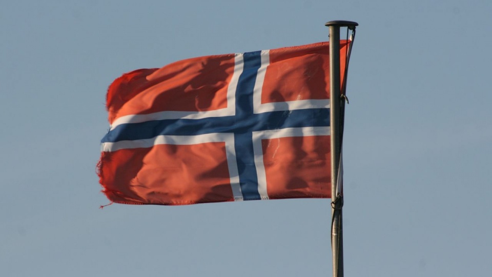 źródło: pixabay.com/pl/photos/norwegia-banderą-norweski-345184.