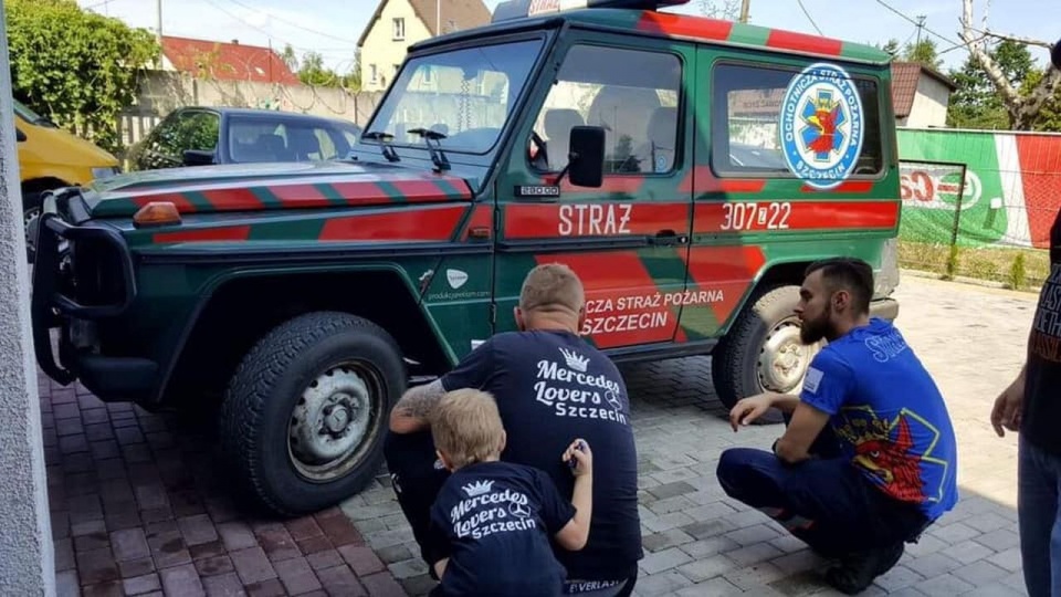 Członkowie OSP Szczecin teraz nie jeżdżą do akcji. Zapewniają jednak, że gdy uda się doprowadzić "Mietka" do ładu to ruszą pełną parą. Fot. facebook.com/ospszczecin/