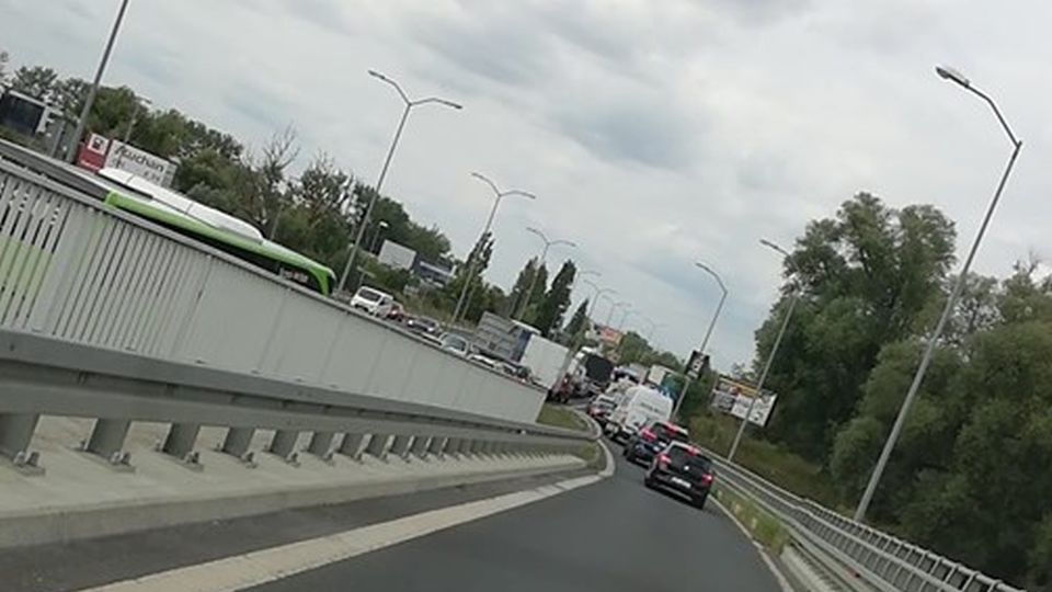 Zjazd z Auchan w stronę Ronda Hakena. Fot. Kostek Dawid. Facebook/Grupa Susza!Szczecin