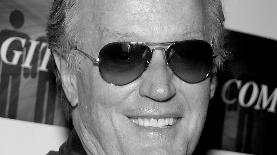 Peter Fonda był bratem amerykańskiej aktywistki i aktorki Jane Fondy oraz synem aktora Henry'ego. źródło: https://pl.wikipedia.org/wiki/Peter_Fonda#/media/Plik:Peter_Fonda_2009.jpg