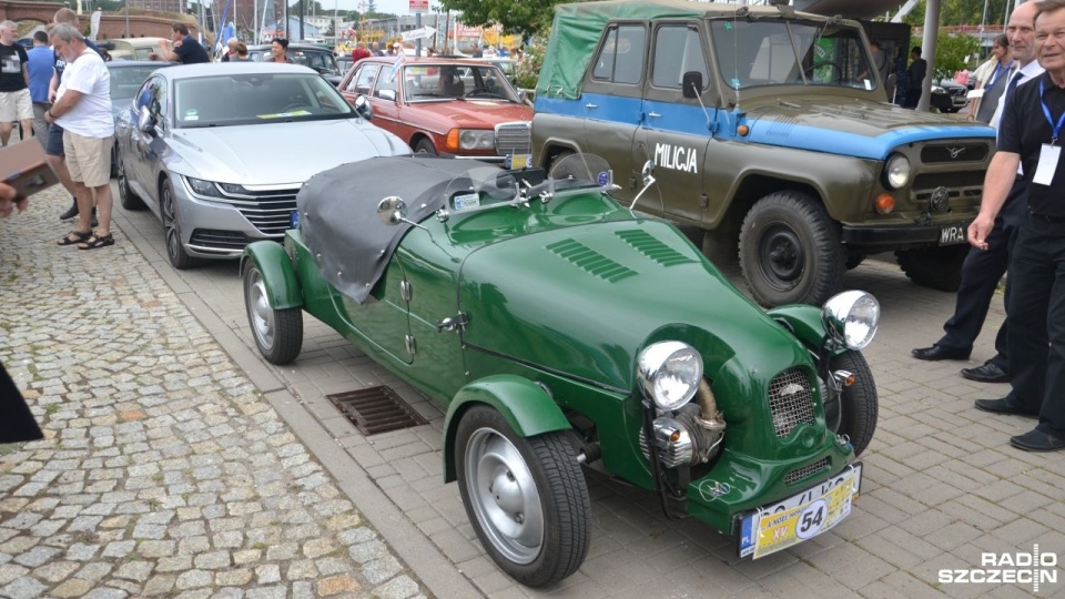 Ponad 60 zabytkowych pojazdów można oglądać w Kołobrzegu. Fot. Przemysław Polanin [Radio Szczecin]
