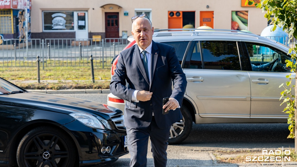 Od października PIT obniżony będzie z 18 do 17 procent - mówił szef sztabu wyborczego PiS Joachim Brudziński. Fot. Robert Stachnik [Radio Szczecin]
