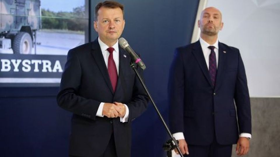 Jak podkreślił w przemówieniu szef MON - priorytetem dla rządu jest bezpieczeństwo. źródło: http://targikielce.pl/pl/aktualnosci,1,polska-grupa-zbrojeniowa-i-wazne-umowy-podczas-mspo,30272.chtm