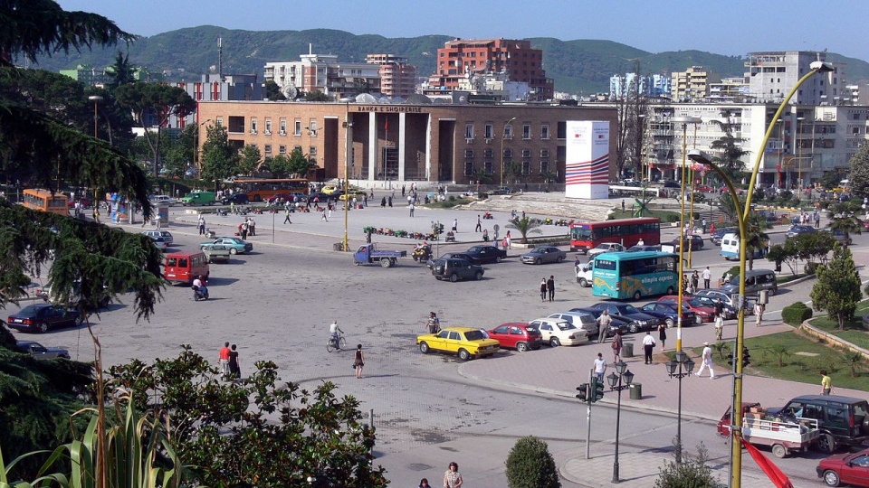 Tirana, stolica Albanii. Fot. pl.wikipedia.org/wiki/Fingalo