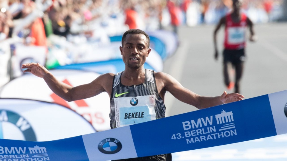 Kenenisa Bekele, zwycięzca 46. BMW Berlin Marathonu. Fot. ©SCC EVENTS/Norbert Wilhelmi