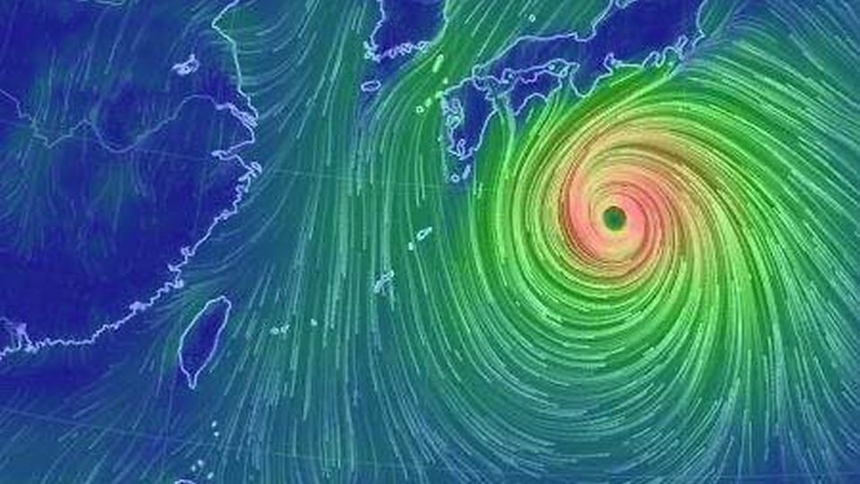 Tajfun "Hagibis" uderzył w wyspę Honsiu w sobotę. Jego fala uderzeniowa rozeszła się następnie po pacyficznym wybrzeżu największej japońskiej wyspy. źródło: https://twitter.com/search?q=%23Hagibis