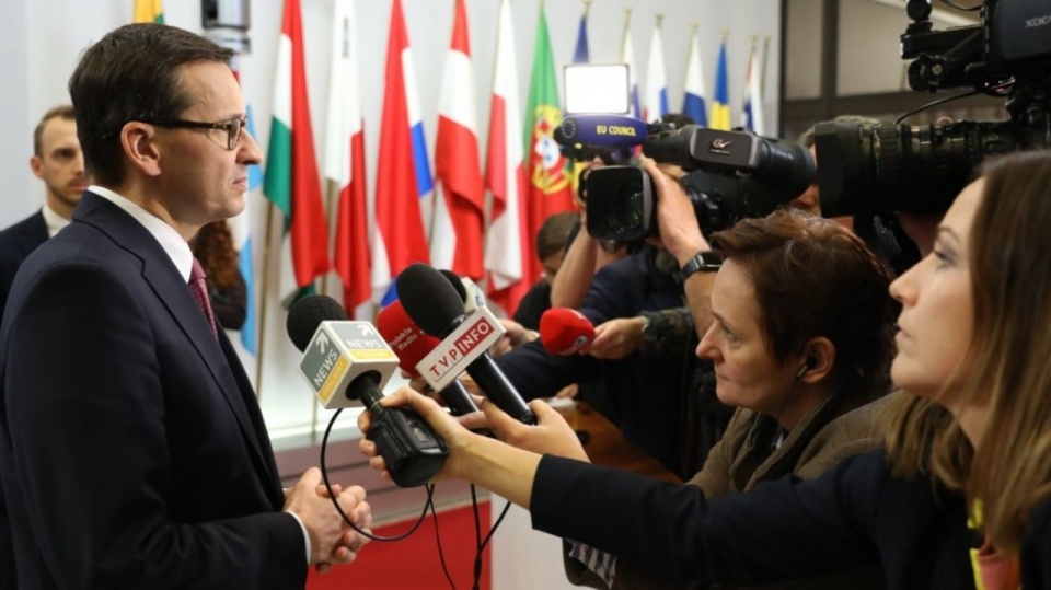Polska odrzuciła te propozycje i w piątek premier Mateusz Morawiecki był jednym z przywódców, którzy negatywnie ocenili projekt budżetu autorstwa Finlandii. Fot. twitter.com/PremierRP