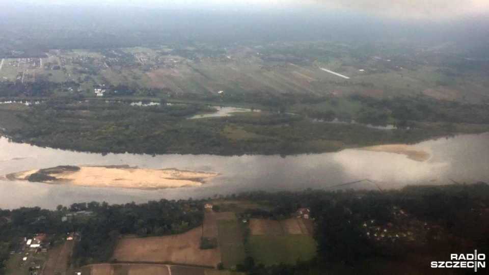Woda w Narwi jest czysta i nie zawiera już śladów oleju - zapewnia minister środowiska Henryk Kowalczyk. Fot. Piotr Kołodziejski [Radio Szczecin]