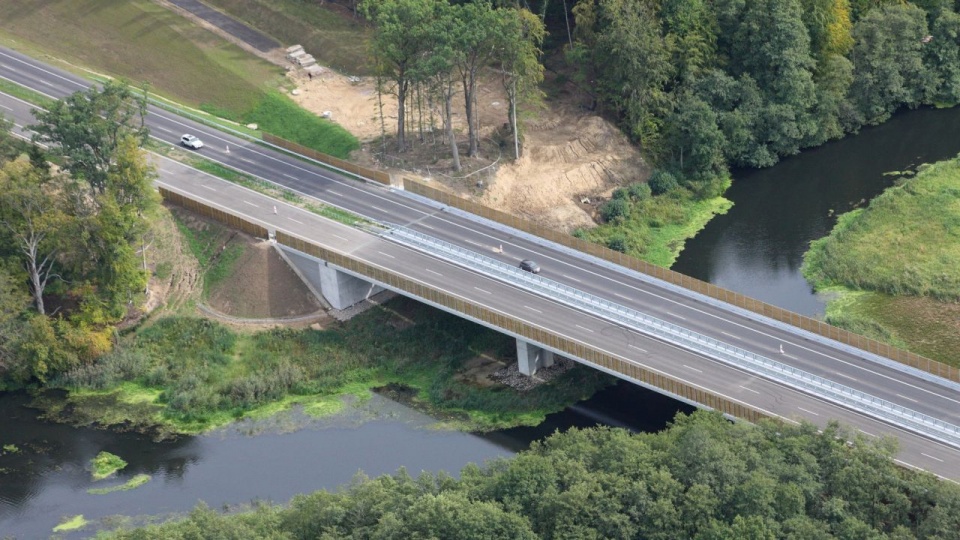 Zmiana sprawia, iż na całej 130-kilometrowej trasie S6 między Goleniowem a Koszalinem funkcjonują już dwie jezdnie. źródło: GDDKiA