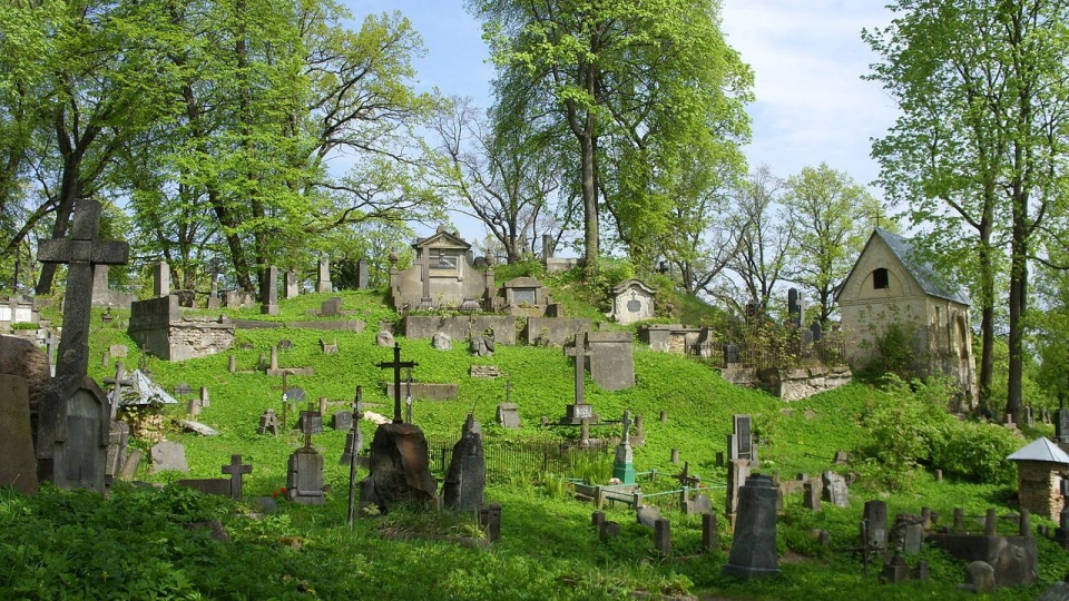 Widok ogólny cmentarza Na Rossie. https://pl.wikipedia.org/wiki/Cmentarz_Na_Rossie/sebk.
