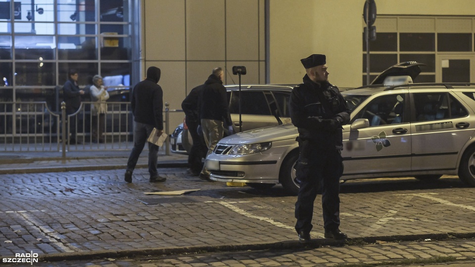 Uciekał policji taranując kilka samochodów na ulicy Kolumba w Szczecinie. Fot. Wojciech Ochrymiuk [Radio Szczecin]