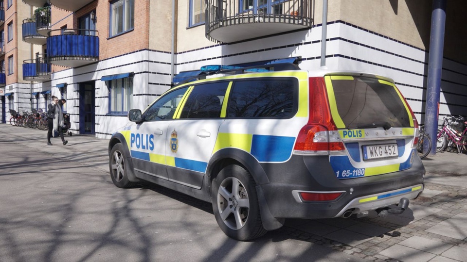 Nima Gholam Ali Pour, sekretarz opozycyjnej partii Szwedzkich Demokratów w Malmö, uważa, że sporadyczne akcje policji są jedynie okazją do zamanifestowania siły. Fot. Przemysław Gołyński [Radio Szczecin]