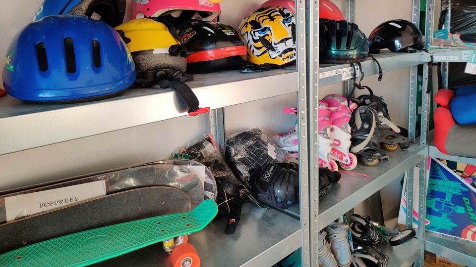 Maksymalny koszt każdej z wystawianych rzeczy wyniesie 25 złotych. Szpargałek będzie czynny do godz. 18. źródło: http://ekoporty.szczecin.pl/?p=24624