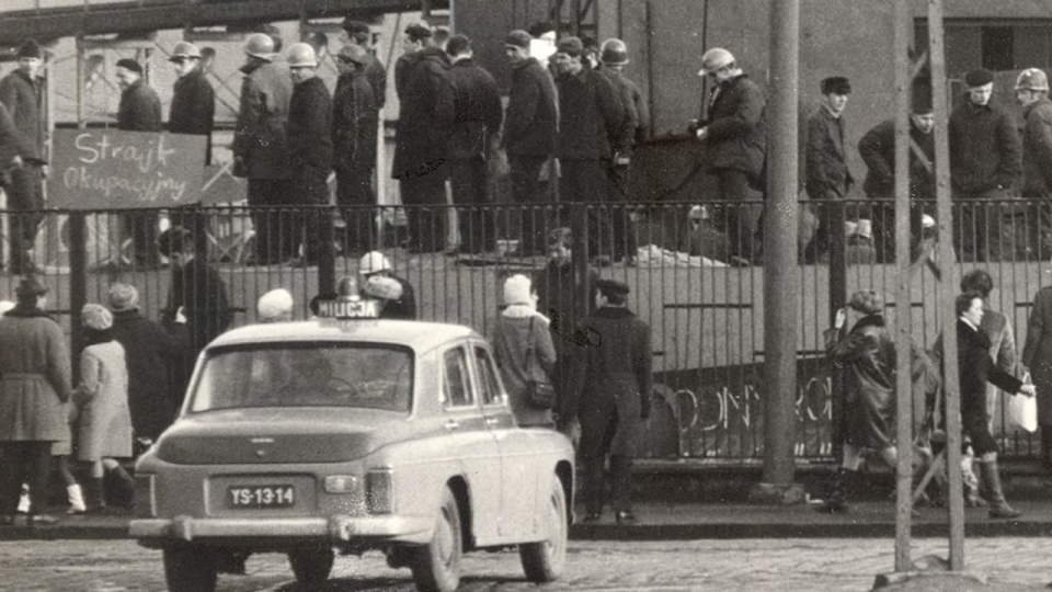 Zdjęcie z albumu "Zbuntowane miasto, szczeciński Grudzień 70 - Styczeń 71". Źródło: ipn.gov.pl
