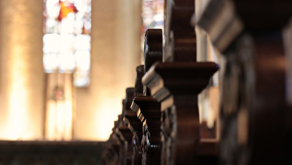 Policja prowadzi dochodzenie pod kątem zniszczenia mienia i obrazy uczuć religijnych. Fot. pixabay.com / pixel2013 (CC0 domena publiczna)