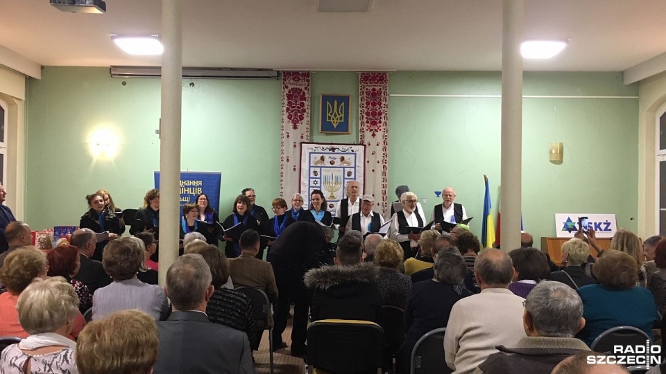 Szczecińscy Żydzi obchodzili w niedzielę Święto Poświęcenia zwane Chanuką. Fot. Małgorzata Frymus [Radio Szczecin]