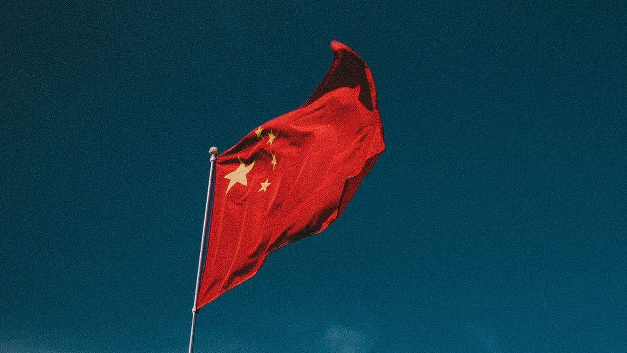 Flaga Chin. Fot. pixabay.com / qiipqiipfly (CC0 domena publiczna)