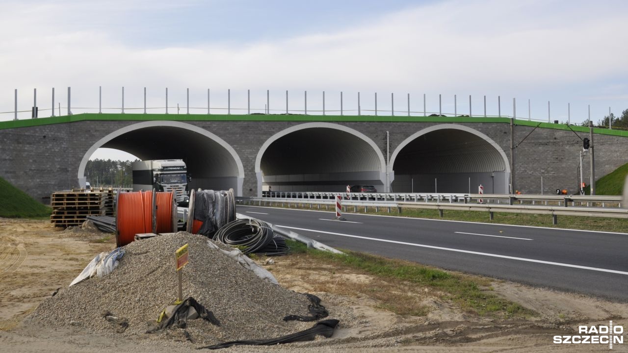 Zwierzęta nie przejdą przez drogę S3 na terenie powiatów gryfińskiego i myśliborskiego, pyrzyckiego i miasta Szczecin.