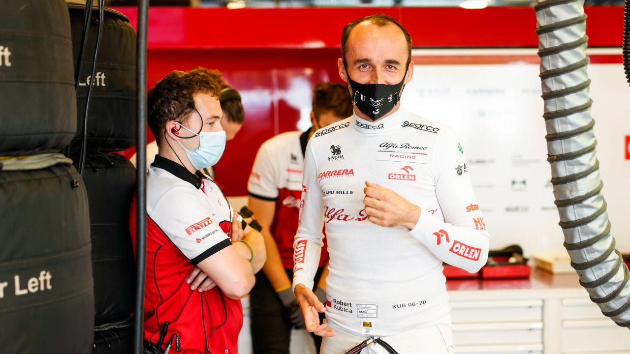 Z powodu awarii samochodu duński zespół High Class Racing z Robertem Kubicą w składzie wycofał się z trwającego 24-godzinnego wyścigu na torze Daytona International Speedway na Florydzie. Polak nie zdołał wyjechać na tor.