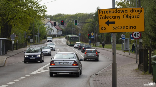 Fot. Mateusz Papke [Radio Szczecin] Ostatnie prace przy przebudowie drogi ze Szczecina do Polic [WIDEO, ZDJĘCIA]