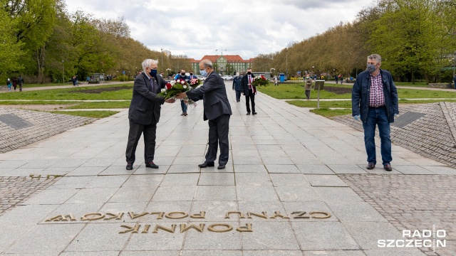 Fot. Robert Stachnik [Radio Szczecin] Lewica świętuje w Szczecinie [ZDJĘCIA]