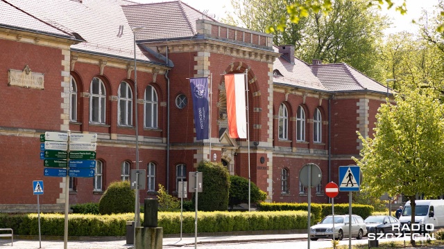 Fot. Robert Stachnik [Radio Szczecin] 02.05.2020 Stan epidemiczny. Dzień czterdziesty dziewiąty - Dzień Flagi Rzeczypospolitej Polskiej [WIDEO, DUŻO ZDJĘĆ]