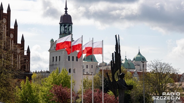Fot. Robert Stachnik [Radio Szczecin] 02.05.2020 Stan epidemiczny. Dzień czterdziesty dziewiąty - Dzień Flagi Rzeczypospolitej Polskiej [WIDEO, DUŻO ZDJĘĆ]