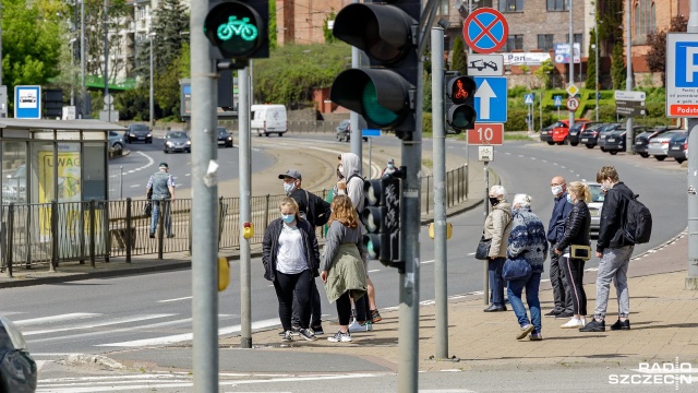 Fot. Robert Stachnik [Radio Szczecin] 3.05.2020 Stan epidemiczny. Dzień pięćdziesiąty - Szczecin. Ulica ks. Kardynała Stefana Wyszyńskiego. [WIDEO, DUŻO ZDJĘĆ]