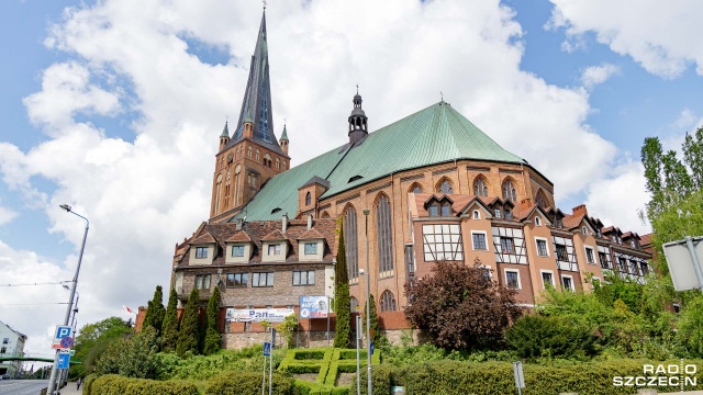 Fot. Robert Stachnik [Radio Szczecin] 3.05.2020 Stan epidemiczny. Dzień pięćdziesiąty - Szczecin. Ulica ks. Kardynała Stefana Wyszyńskiego. [WIDEO, DUŻO ZDJĘĆ]