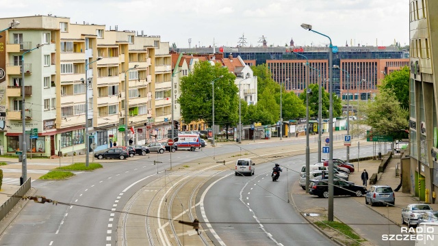 Fot. Robert Stachnik [Radio Szczecin] 3.05.2020 Stan epidemiczny. Dzień pięćdziesiąty - Szczecin. Ulica ks. Kardynała Stefana Wyszyńskiego. [WIDEO, DUŻO ZDJĘĆ]
