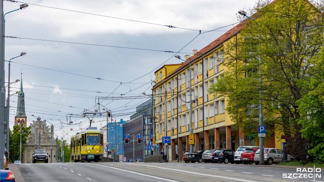 Fot. Robert Stachnik [Radio Szczecin] 3.05.2020 Stan epidemiczny. Dzień pięćdziesiąty - Szczecin. Ulica ks. Kardynała Stefana Wyszyńskiego. [WIDEO, DUŻO ZDJĘĆ]