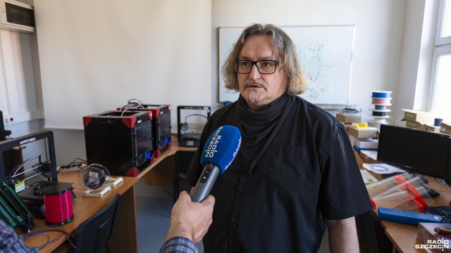 Fot. Mateusz Papke [Radio Szczecin] Inżynier ZUT-u wydrukował respirator na drukarce 3D [WIDEO, ZDJĘCIA]