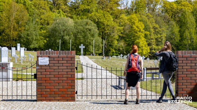 Fot. Robert Stachnik [Radio Szczecin] 9.05.2020 Stan epidemiczny. Dzień pięćdziesiąty piąty. Glinna [WIDEO, DUŻO ZDJĘĆ]