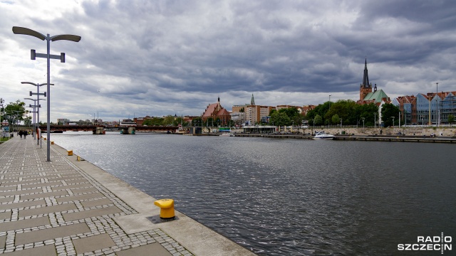 Fot. Robert Stachnik [Radio Szczecin] 15.05.2020 Stan epidemiczny. Dzień sześćdziesiąty pierwszy. Bulwary Piastowskie [WIDEO, DUŻO ZDJĘĆ]