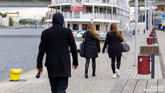 Fot. Robert Stachnik [Radio Szczecin] 15.05.2020 Stan epidemiczny. Dzień sześćdziesiąty pierwszy. Bulwary Piastowskie [WIDEO, DUŻO ZDJĘĆ]