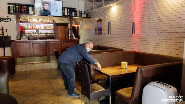 Fot. Robert Stachnik [Radio Szczecin] 18.05.2020 Stan epidemiczny. Dzień sześćdziesiąty czwarty. Otwarta gastronomia [WIDEO, DUŻO ZDJĘĆ]
