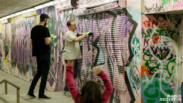 Fot. Robert Stachnik [Radio Szczecin] Nocne sprzątanie szczecińskiego skateparku. "Strach było na to patrzeć" [WIDEO, ZDJĘCIA]