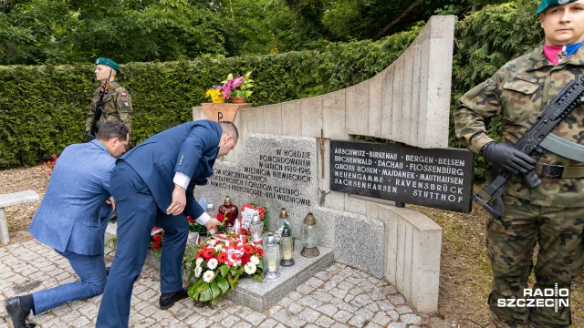 Fot. Robert Stachnik [Radio Szczecin] Obchody dnia Pamięci Ofiar Niemieckich Nazistowskich Obozów Koncentracyjnych w Szczecinie [ZDJĘCIA]