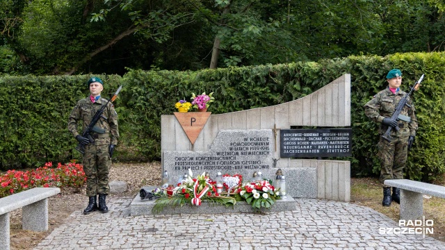 Fot. Robert Stachnik [Radio Szczecin] Obchody dnia Pamięci Ofiar Niemieckich Nazistowskich Obozów Koncentracyjnych w Szczecinie [ZDJĘCIA]
