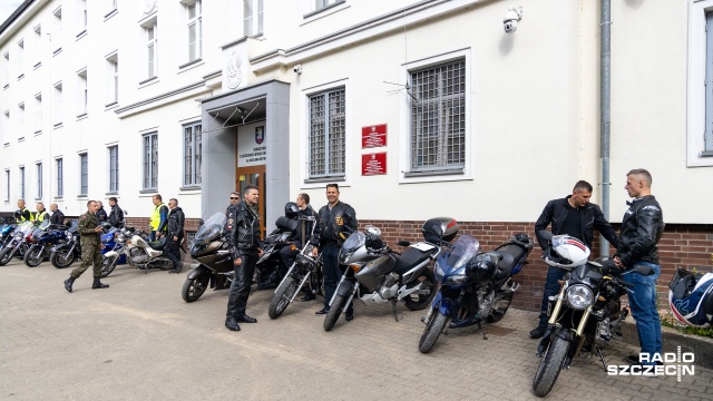 Fot. Robert Stachnik [Radio Szczecin] "Nadal pamiętamy!" Rajd motocyklowy żołnierzy ku pamięci poległych kolegów [WIDEO, ZDJĘCIA]