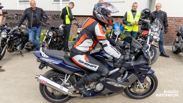 Fot. Robert Stachnik [Radio Szczecin] "Nadal pamiętamy!" Rajd motocyklowy żołnierzy ku pamięci poległych kolegów [WIDEO, ZDJĘCIA]