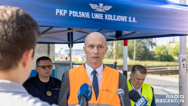Fot. Robert Stachnik [Radio Szczecin] PKP apeluje: na przejazdach kolejowych "posłuchajcie głosu rozsądku" [ZDJĘCIA]