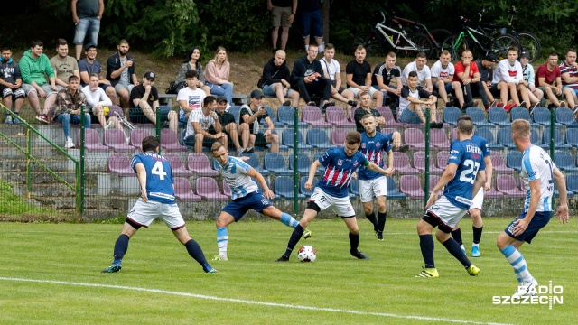 Fot. Robert Stachnik [Radio Szczecin] Iskierka - Świt: 11 goli do jednej bramki [DUŻO ZDJĘĆ]